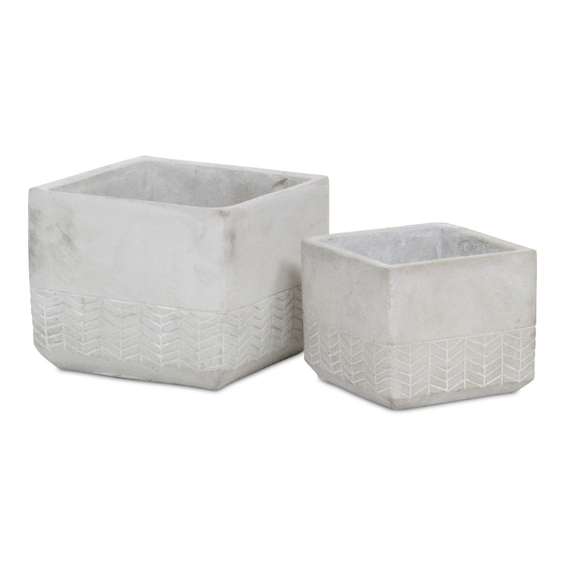 5092<p>Sala Square Cement Arrow Pot </p>