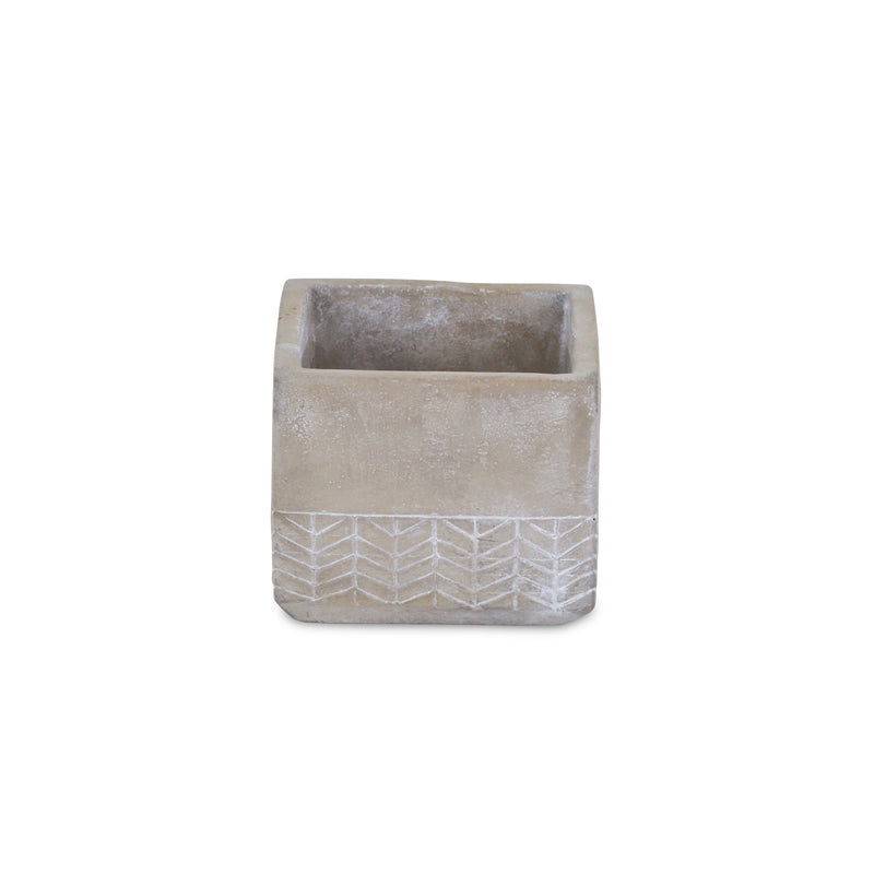 5092<p>Sala Square Cement Arrow Pot </p>