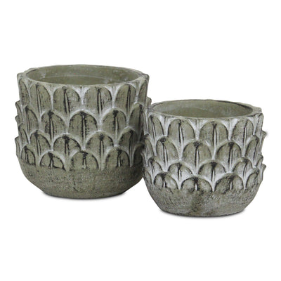5451<p>Paloti Cement Feather Pattern Pot</p>