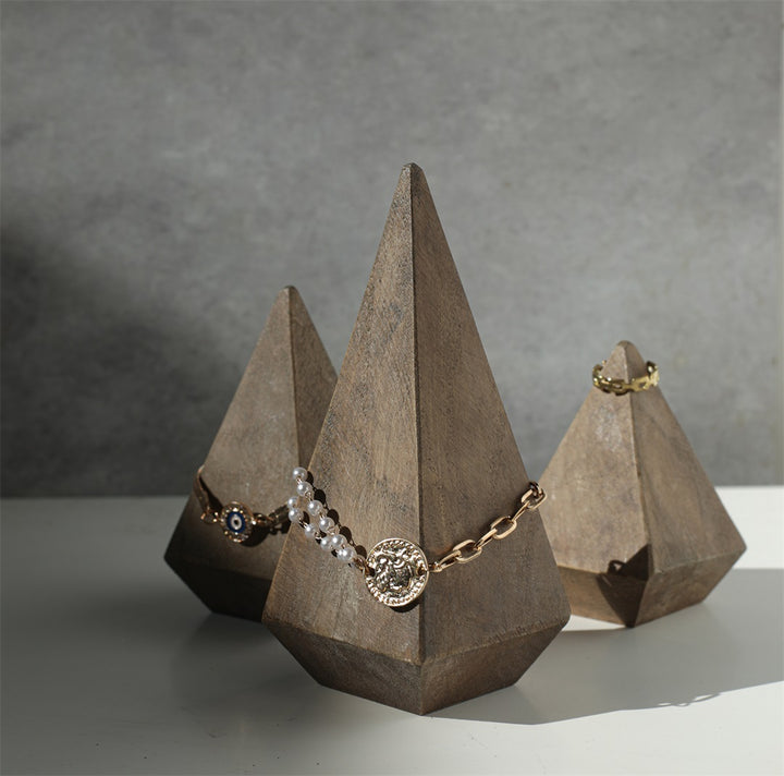 5959 - Palison Pyramid Ring Holder