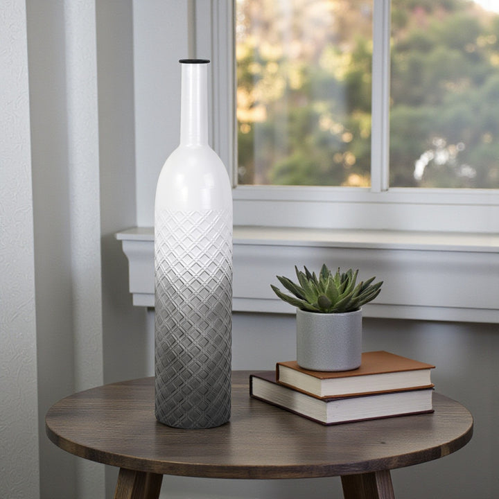 6240 - Harkona Diamond Pattern Gray Vase