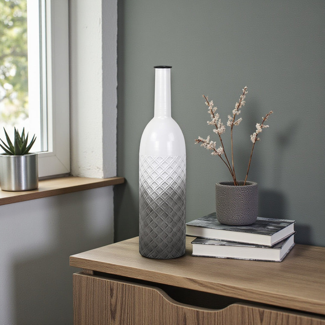 6240 - Harkona Diamond Pattern Gray Vase