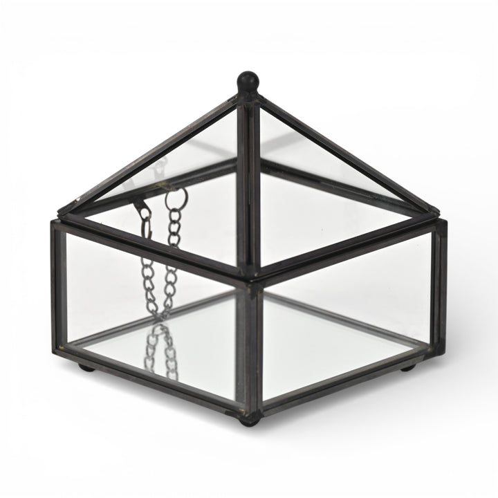 6257 - Vortial Glass Pyramid Box