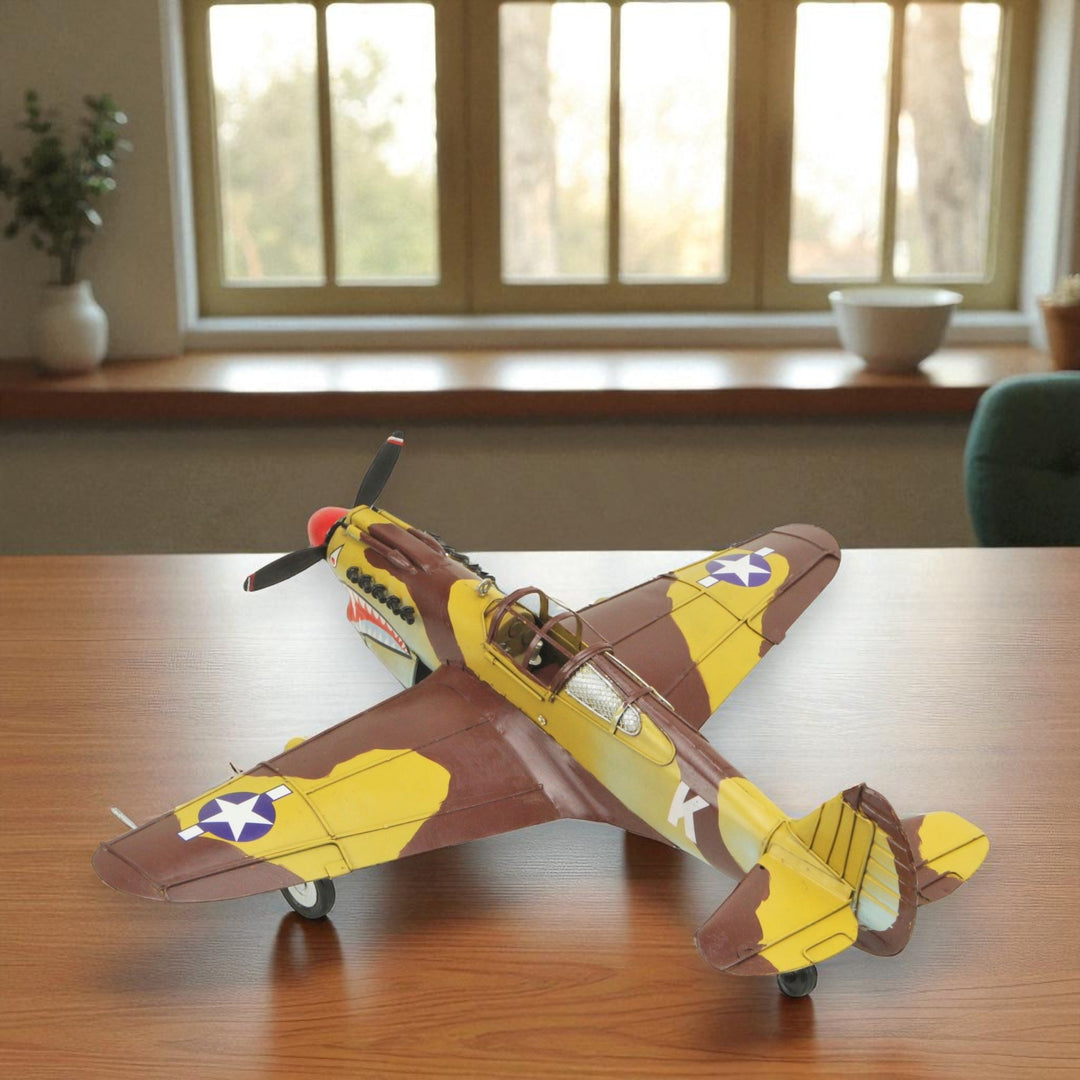 JA-0114 - WWII - P-40 "Warhawk"