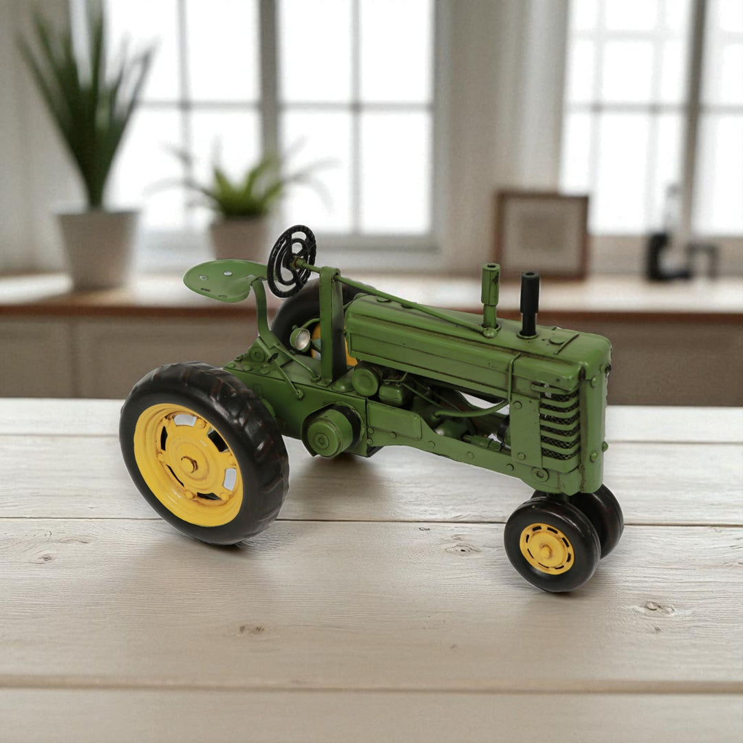 JA-0139 - Gilly Green Tractor Model