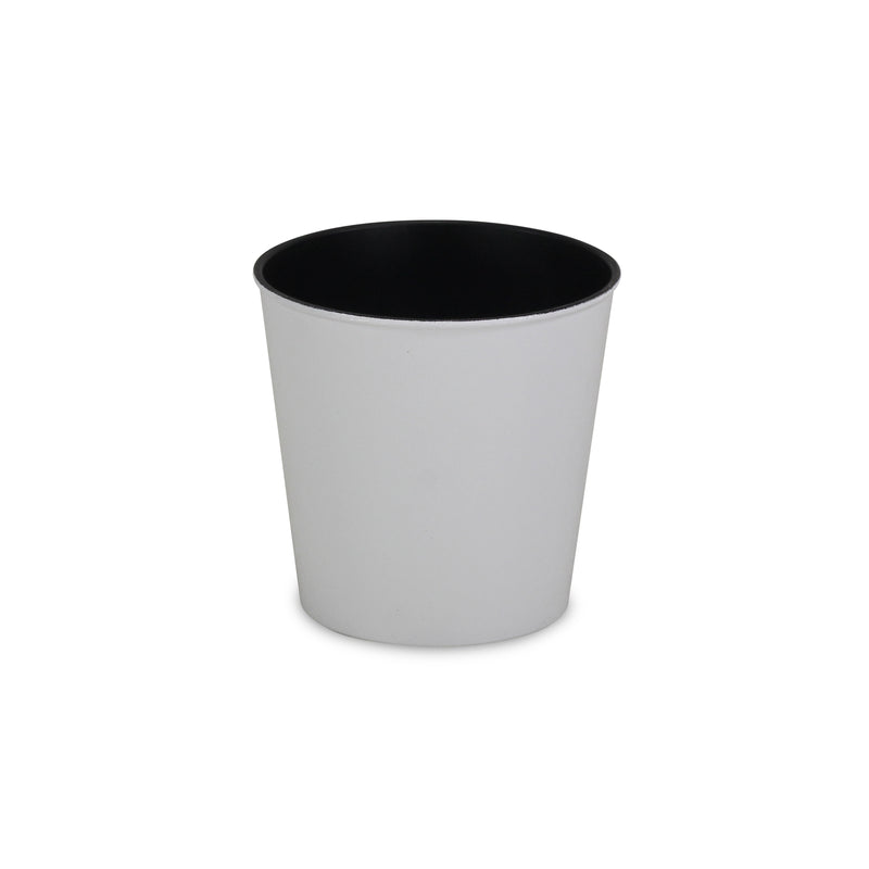 PP-105<p>5.25" Round Plastic Pot</p>