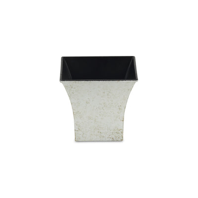 PP-109<p>4.75" Square Plastic Pot</p>