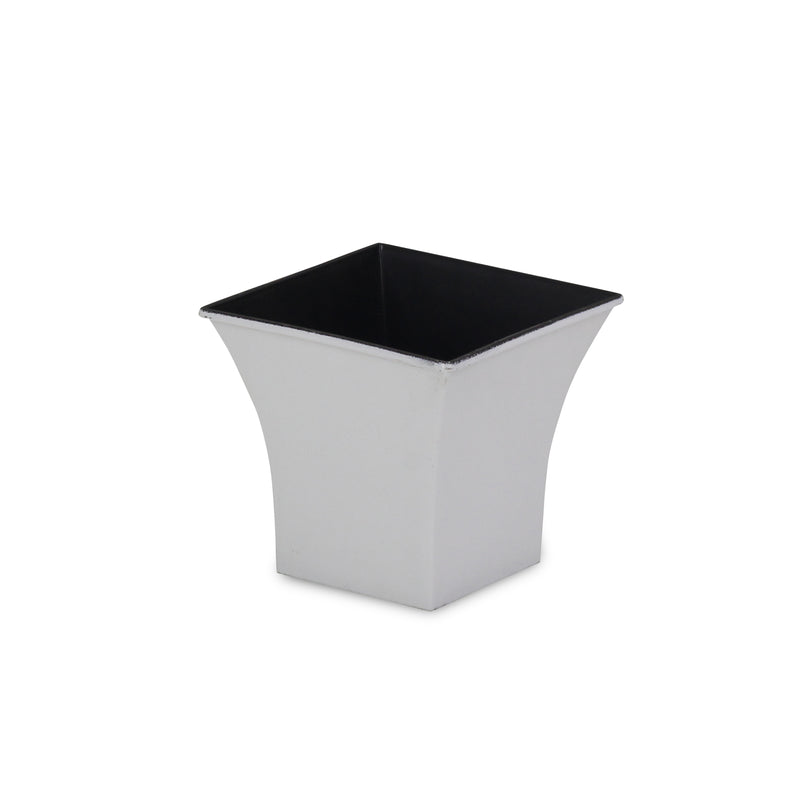 PP-109<p>4.75" Square Plastic Pot</p>