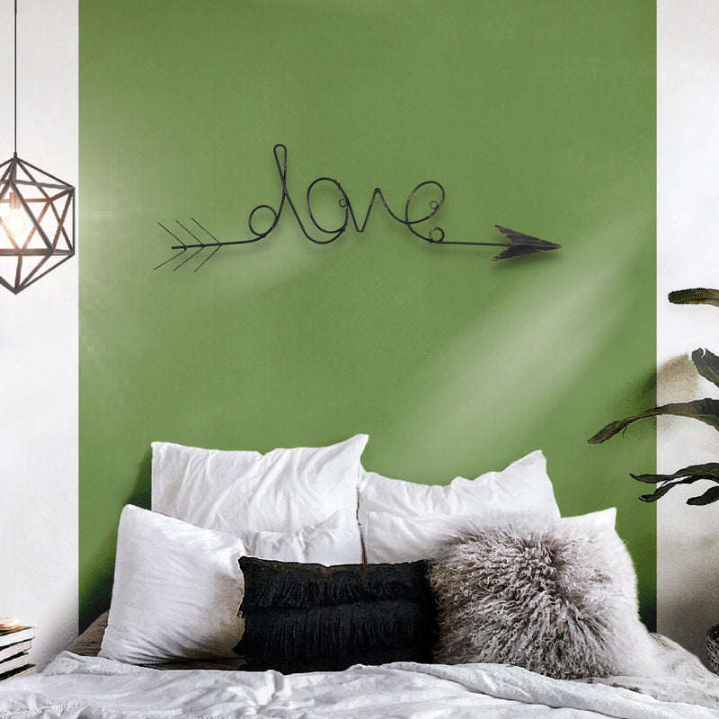 4800 - Laurely "love" Wall Sign