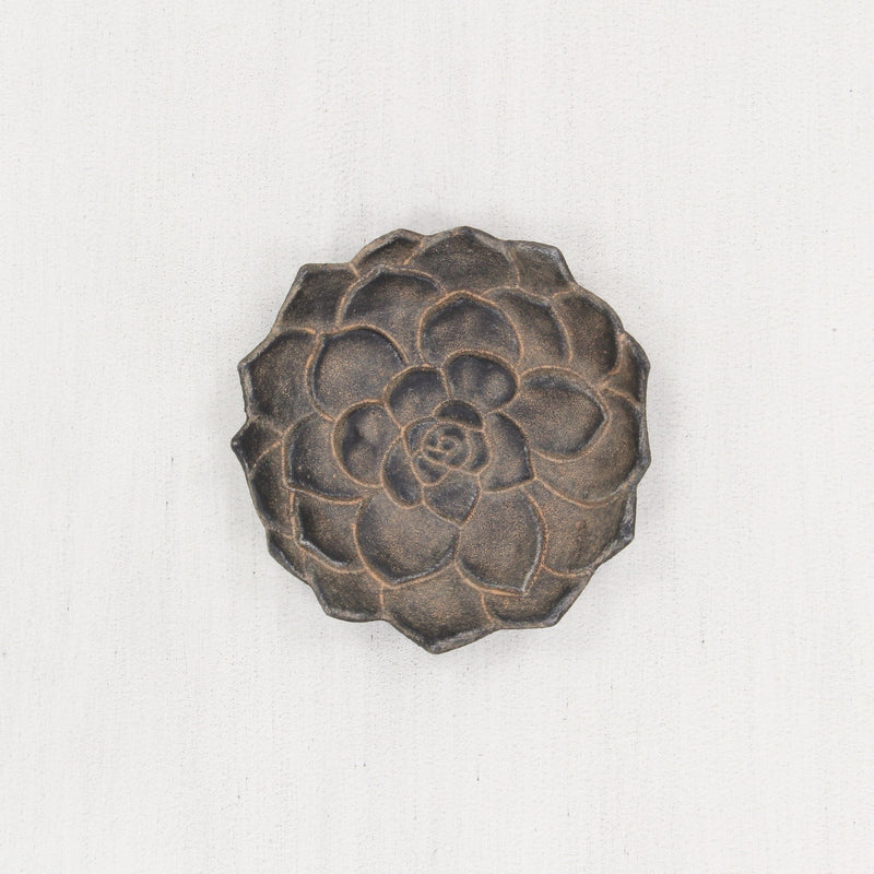 5170L - Ellis Cast Iron Lotus - Natural