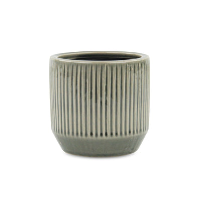 5778<p>Tolo  Ruffled Ridge Pot</p>